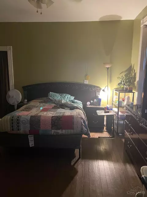 Bedroom - 4338 Vine St, Saint Bernard, OH 45217 photo 1 of 2