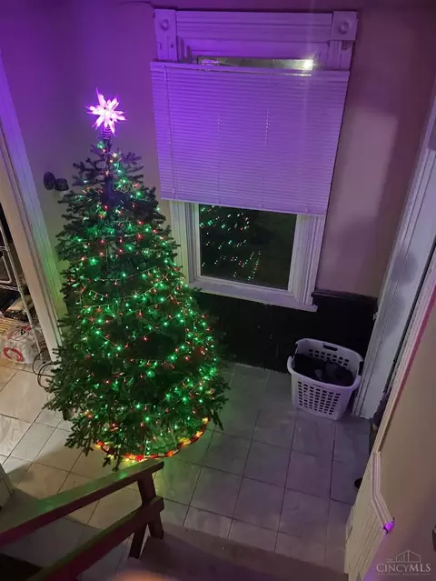 Entry Way - 4338 Vine St, Saint Bernard, OH 45217 photo 1 of 1