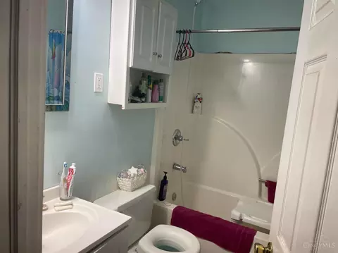 Bath - 4338 Vine St, Saint Bernard, OH 45217 photo 1 of 4