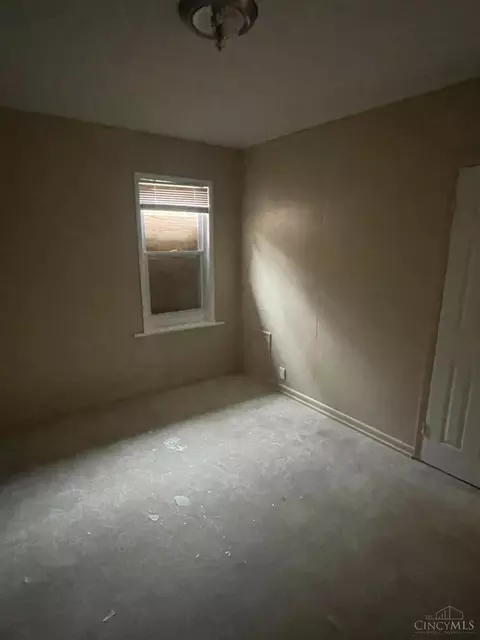 Bedroom - 2040 Queen City Ave, Cincinnati, OH 45214 photo 1 of 1
