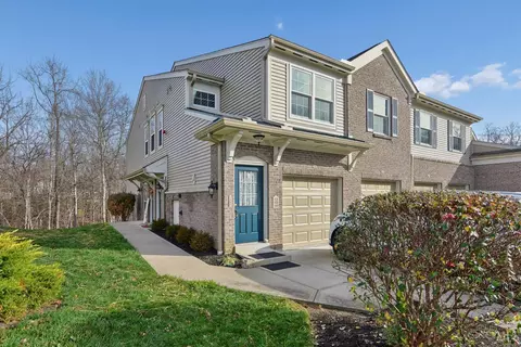 1444 Twin Spires Dr, Batavia, OH 45103