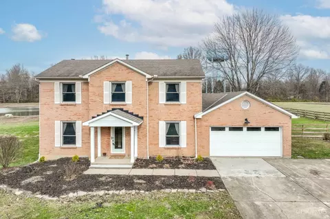 1700 White Birch Ln, Amelia, OH 45102