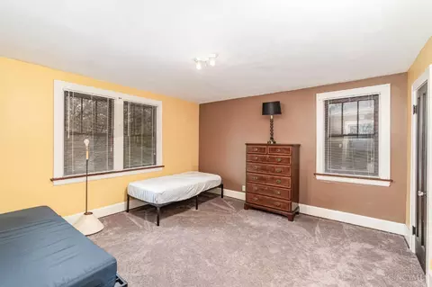 Bedroom - 1237 Carson Ave, Cincinnati, OH 45205 photo 1 of 4