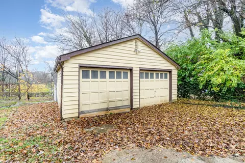 Exterior - 1237 Carson Ave, Cincinnati, OH 45205 photo 7 of 9