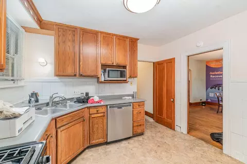 Kitchen - 1237 Carson Ave, Cincinnati, OH 45205 photo 2 of 4