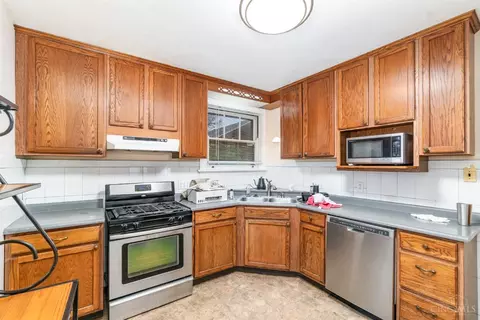 Kitchen - 1237 Carson Ave, Cincinnati, OH 45205 photo 1 of 4