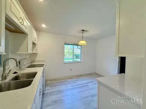 Kitchen - 611 Covedale Ave, Cincinnati, OH 45238 photo 3 of 6