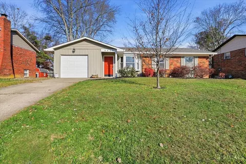 8638 Northport Dr, Cincinnati, OH 45255