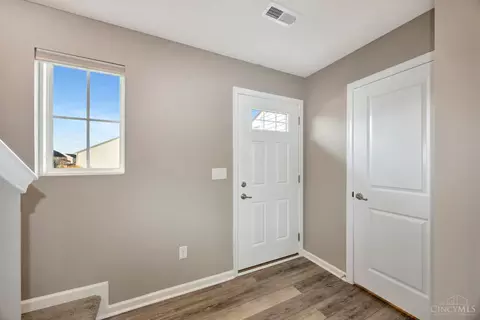 Entry Way - 1648 Tunis Dr, Harrison, OH 45030 photo 1 of 6
