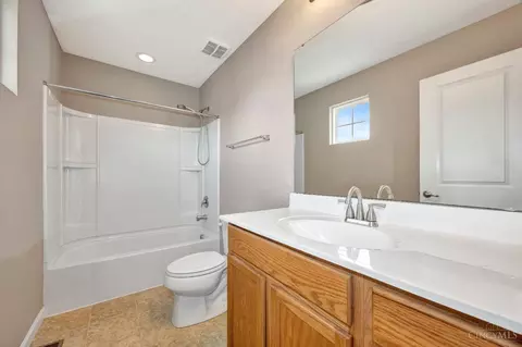 Bath - 1648 Tunis Dr, Harrison, OH 45030 photo 2 of 3