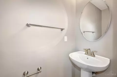 Bath - 1648 Tunis Dr, Harrison, OH 45030 photo 1 of 3