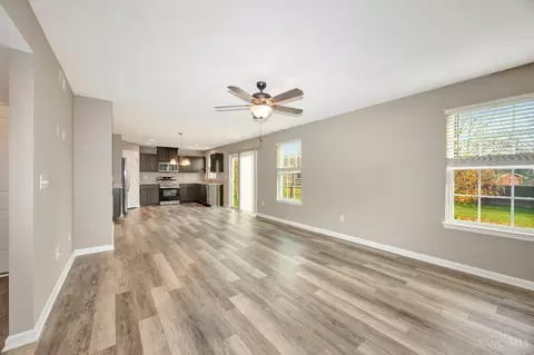 Living - 1648 Tunis Dr, Harrison, OH 45030 photo 2 of 4
