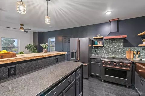 Kitchen - 1627 Jonathan Ave, Cincinnati, OH 45207 photo 2 of 3