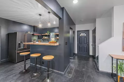 Entry Way - 1627 Jonathan Ave, Cincinnati, OH 45207 photo 1 of 3