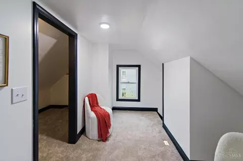 Entry Way - 1627 Jonathan Ave, Cincinnati, OH 45207 photo 3 of 3