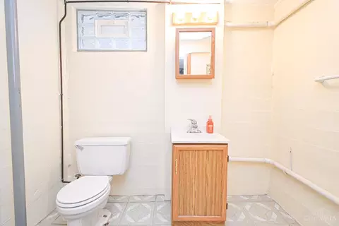 Bath - 3237 Wardall Ave, Cheviot, OH 45211 photo 2 of 2