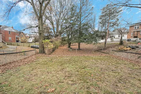 Exterior - 3237 Wardall Ave, Cheviot, OH 45211 photo 5 of 6
