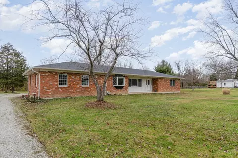 4635 Elmwood Rd, Batavia, OH 45103 photo 2