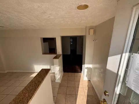 Entry Way - 2048 Fourth Ave, Cincinnati, OH 45224 photo 2 of 2