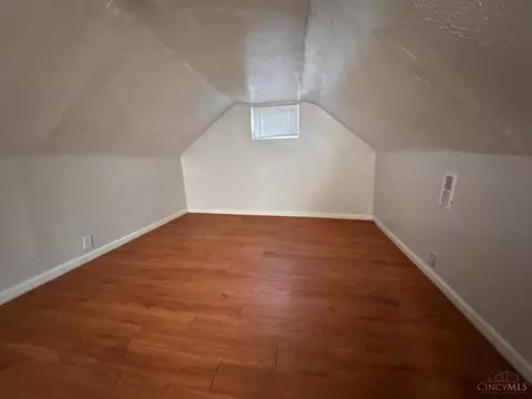 Bedroom - 2048 Fourth Ave, Cincinnati, OH 45224 photo 4 of 9