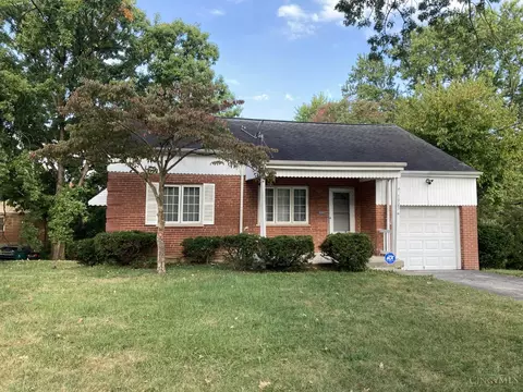 7923 Bobolink Dr, Cincinnati, OH 45224