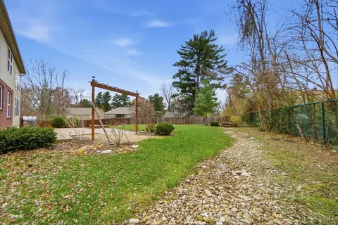 Exterior - 505 Conrad Dr, Cincinnati, OH 45231 photo 6 of 11