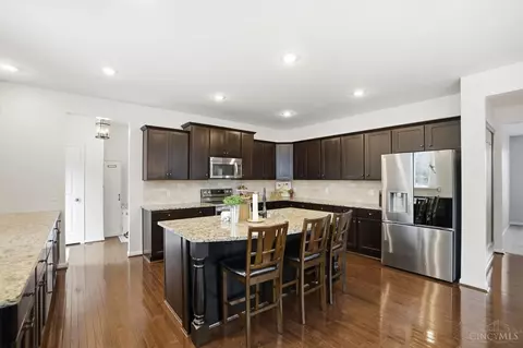 Kitchen - 505 Conrad Dr, Cincinnati, OH 45231 photo 3 of 5