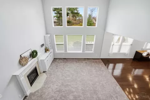 Living - 505 Conrad Dr, Cincinnati, OH 45231 photo 7 of 8