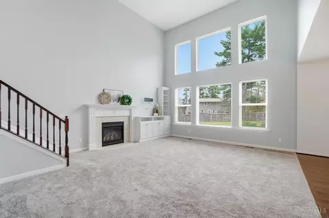Living - 505 Conrad Dr, Cincinnati, OH 45231 photo 4 of 8
