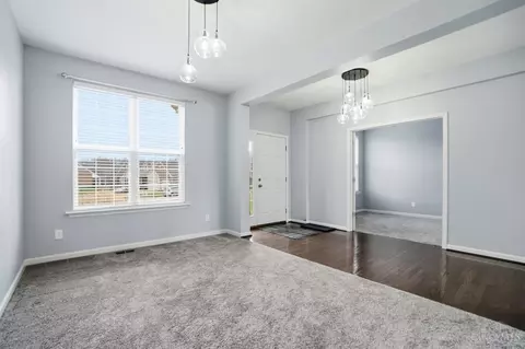 Living - 505 Conrad Dr, Cincinnati, OH 45231 photo 1 of 8