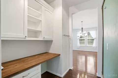 Entry Way - 505 Conrad Dr, Cincinnati, OH 45231 photo 5 of 7