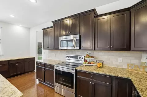 Kitchen - 505 Conrad Dr, Cincinnati, OH 45231 photo 4 of 5