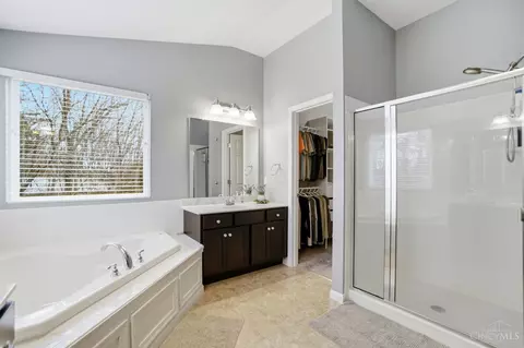 Bath - 505 Conrad Dr, Cincinnati, OH 45231 photo 3 of 9
