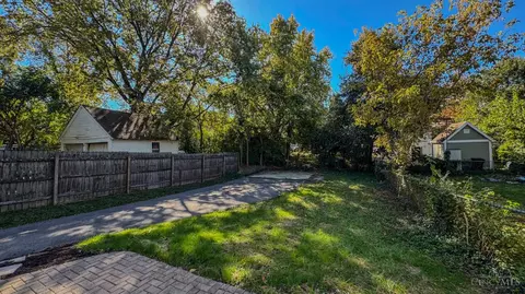 Exterior - 6949 Cambridge Ave, Mariemont, OH 45227 photo 4 of 4