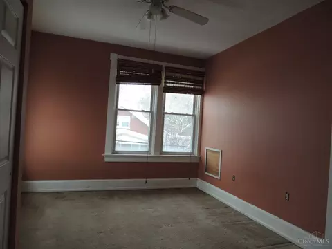 Bedroom - 17 Maple St, Reading, OH 45215 photo 8 of 10