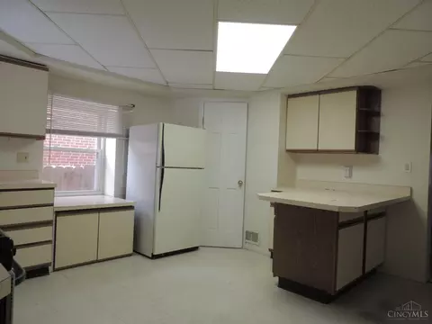 Kitchen - 17 Maple St, Reading, OH 45215 photo 5 of 7