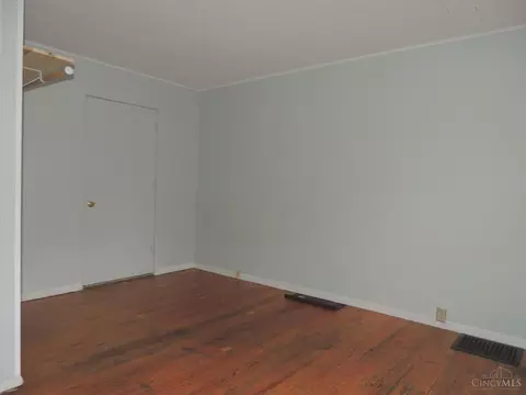 Living - 17 Maple St, Reading, OH 45215 photo 4 of 4