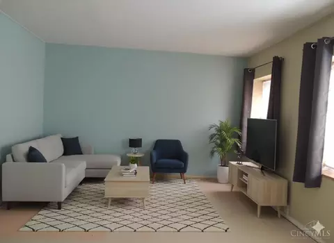 Living - 17 Maple St, Reading, OH 45215 photo 3 of 4