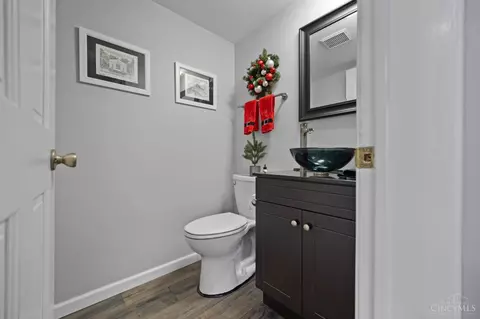 Bath - 7368 Pickway Dr, Cincinnati, OH 45233 photo 2 of 2