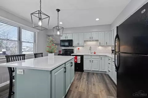 Kitchen - 7368 Pickway Dr, Cincinnati, OH 45233 photo 5 of 5