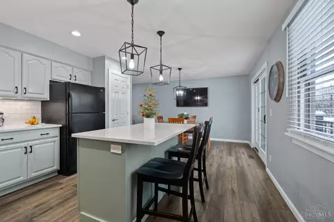 Kitchen - 7368 Pickway Dr, Cincinnati, OH 45233 photo 3 of 5