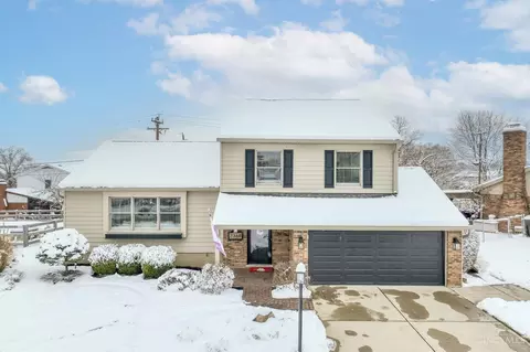 7368 Pickway Dr, Cincinnati, OH 45233
