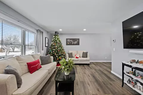 Living - 7368 Pickway Dr, Cincinnati, OH 45233 photo 4 of 5