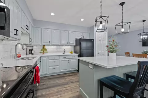 Kitchen - 7368 Pickway Dr, Cincinnati, OH 45233 photo 2 of 5
