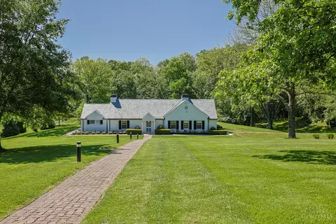 Exterior - 9675 Cunningham Rd, Cincinnati, OH 45243 photo 16 of 20