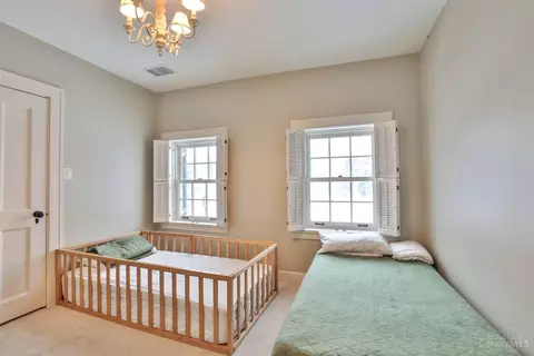 Bedroom - 9675 Cunningham Rd, Cincinnati, OH 45243 photo 12 of 12