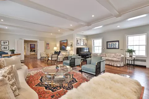 Living - 9675 Cunningham Rd, Cincinnati, OH 45243 photo 2 of 11