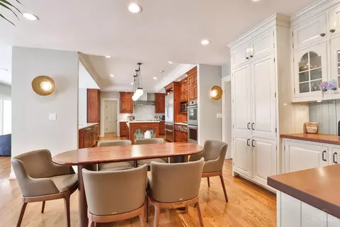Dining - 9675 Cunningham Rd, Cincinnati, OH 45243 photo 5 of 6