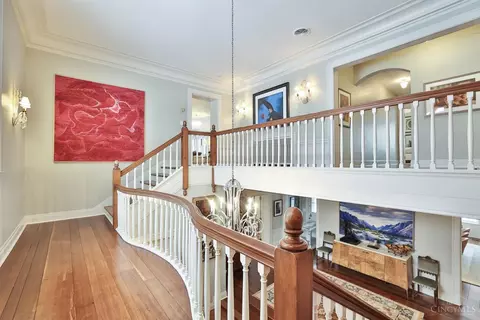 Entry Way - 9675 Cunningham Rd, Cincinnati, OH 45243 photo 5 of 6