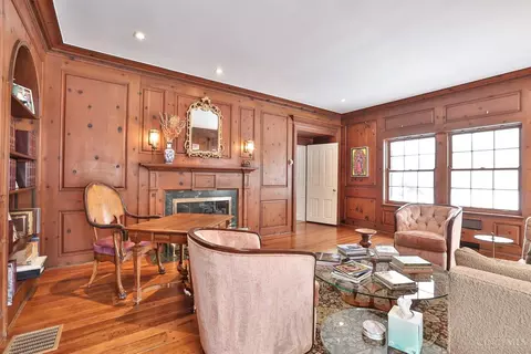 Living - 9675 Cunningham Rd, Cincinnati, OH 45243 photo 8 of 11